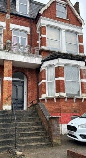 Studio flat close to Alexandra Palace & Wood Green Main Photo