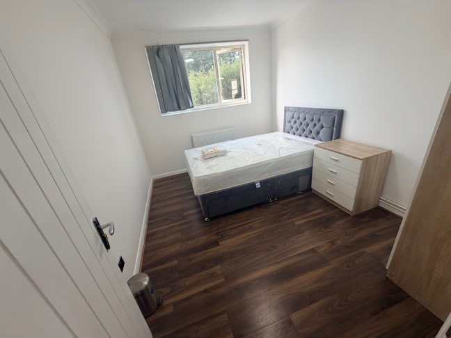 Lovely big double room: bills inc Main Photo