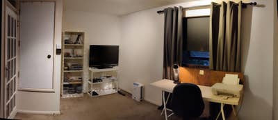 Large bedroom in a 2-bedroom house, Harefied Main Photo