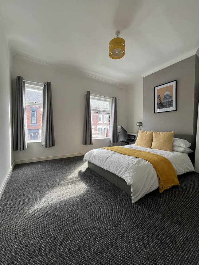 Hmo Close to Royal Stoke Hospital Main Photo