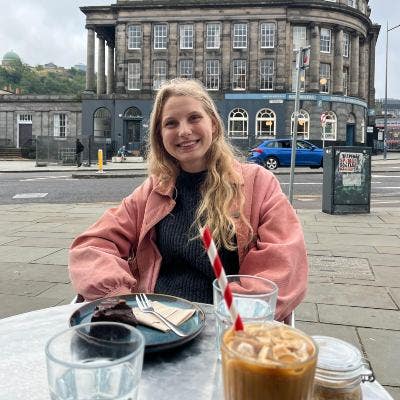 Madeleine, 22 Female, Single or double room wanted Main Photo