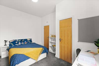 Professional Ensuite  Room Available 27/9/2026! Main Photo
