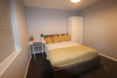*1 Room available in a 4-Bedroom Flat near City* Main Photo