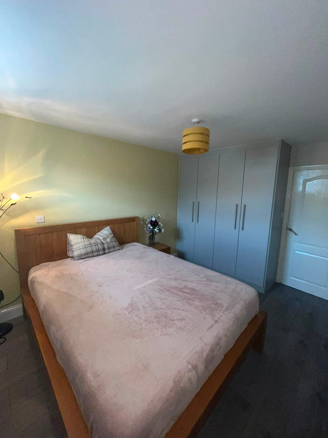 Clean, furnished, independent one bedroom Main Photo