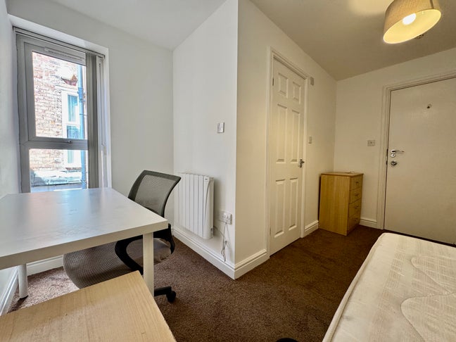 *** Ensuite Furnished Double Room M'boro Centre*** Main Photo