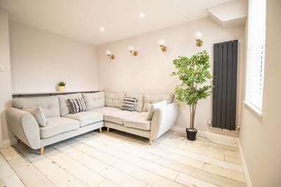 6 Bed House, Liverpool L7 2QA, Avail Now Main Photo