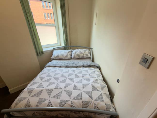  Fully  Furnished  3-Bedroom  Flat  –  G20  Main Photo