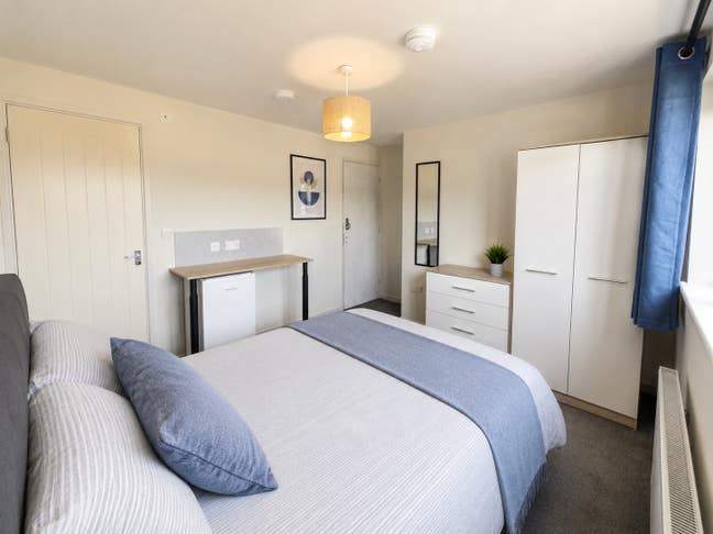 ** Modern En Suites Alexandra Hosp No Bills to Pay Main Photo