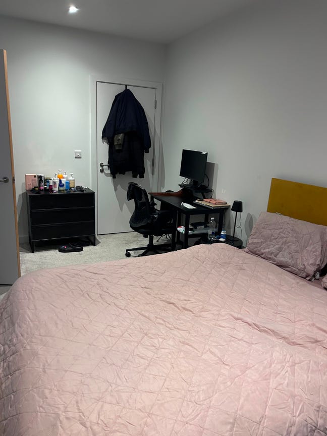 Ensuite room  Main Photo