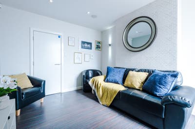 5 Bed House, Keele ST5 9HF, Avail Now Main Photo