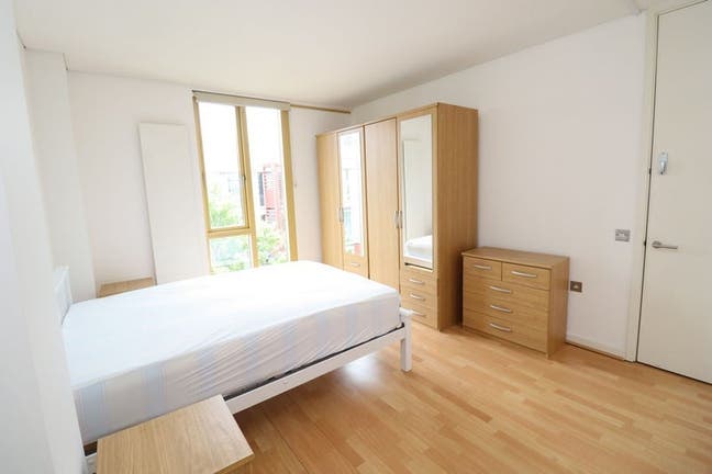 Last Bright En-Suite Room in North Greenwich Main Photo