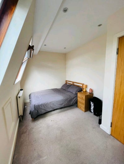 Room Earlsfield SW18 Main Photo