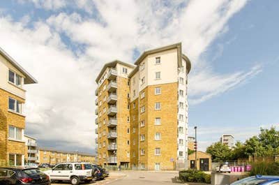2 Bed 2 Bath Flat with Secure Underground Parking Main Photo