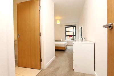 *2 Stunning Double Rooms Next to Canary Wharf* Main Photo