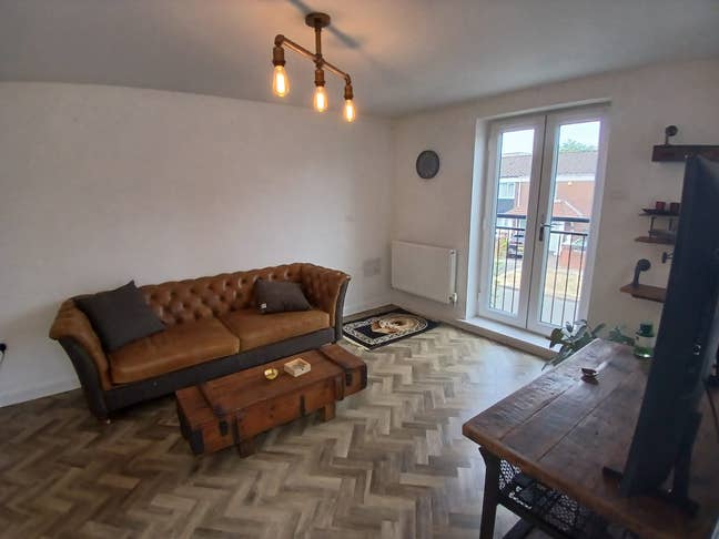 Ensuite Double-house to yourself mon-Fri,share w/e Main Photo