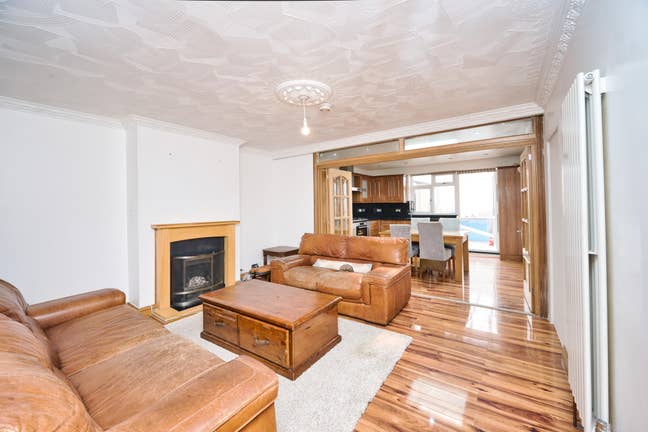 Gorgeous 3 Bed Near Bromley By Bow Undground E3 Main Photo