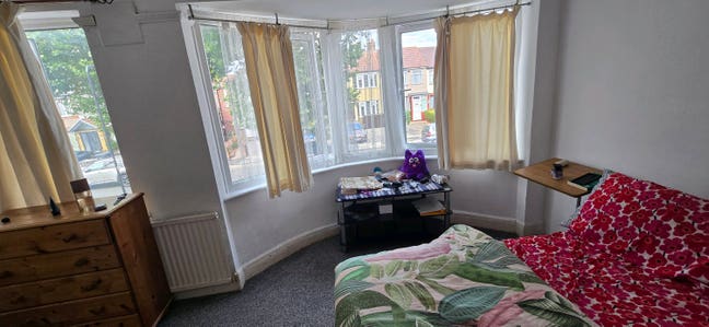 Double bed room available for rent Main Photo
