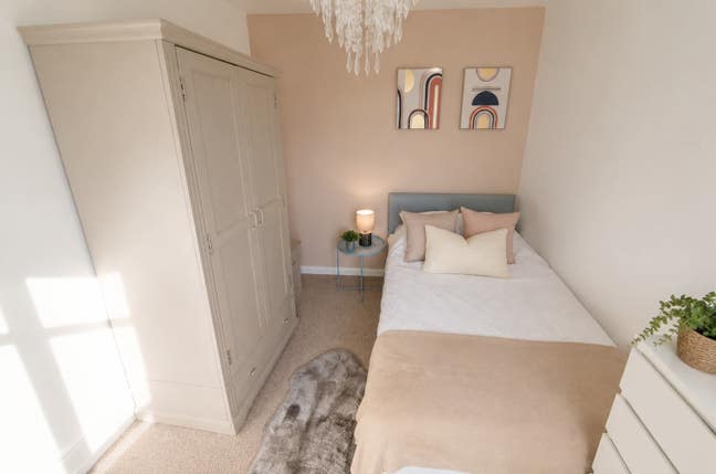 🏠 Double room | Near hospital | Bills inc ✨ Main Photo