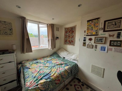 ⭐️Double Bed in Gorgeous Meanwood Terrace House Main Photo
