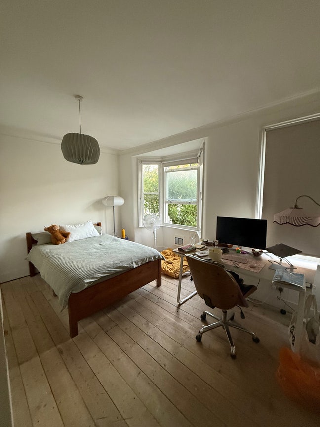Double room in friendly house  Main Photo