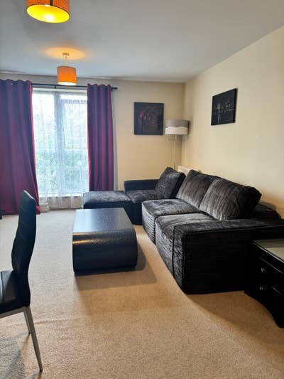 Ensuite DOUBLE Bedroom City Centre- Train Station  Main Photo