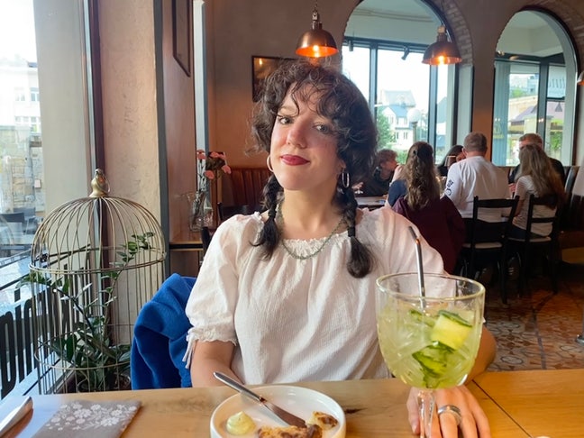 Professional looking for a friendly houseshare! :) Main Photo