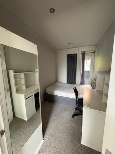 4 bedroom house near central bristol Main Photo