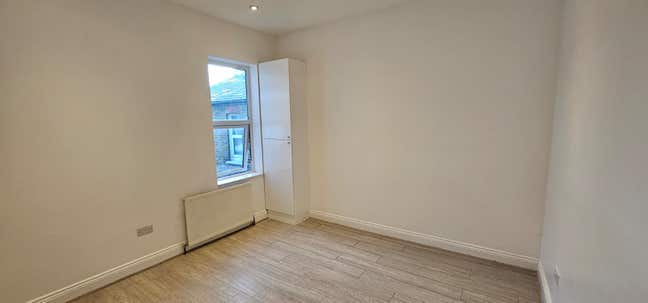 3 Double Rooms to Let – london NW10 9JS Main Photo