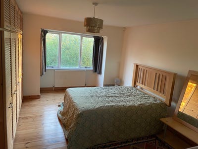 A large and airy en-suite bedroom to let  in CB22 Main Photo