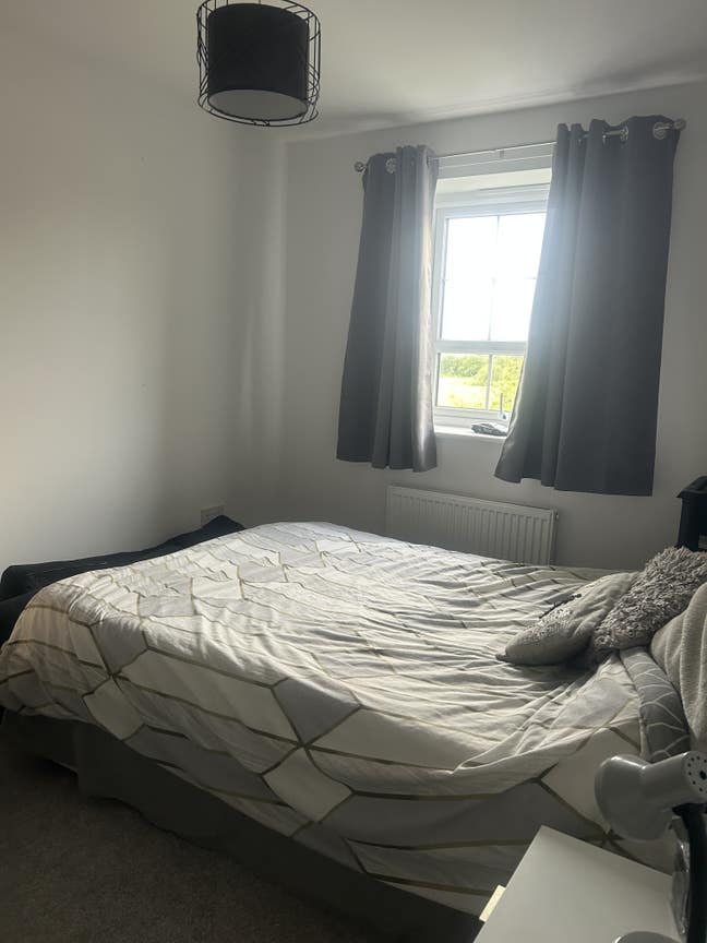 Double room - 10 mins to Train station  Main Photo