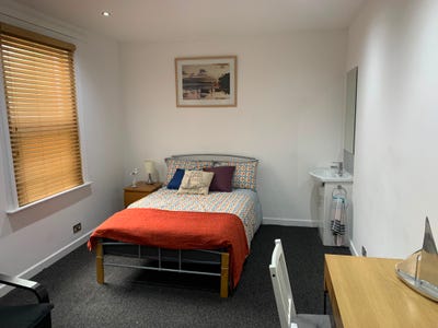 Double Bedroom - Furnished! Main Photo