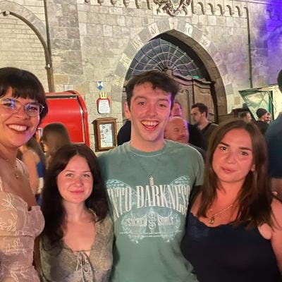 Professional Male seeks a single or double room Main Photo