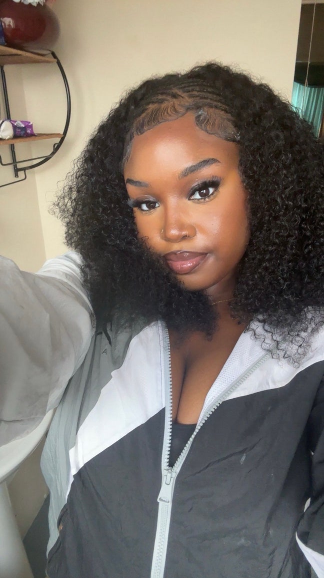 looking for female only to share a flat or to join Main Photo