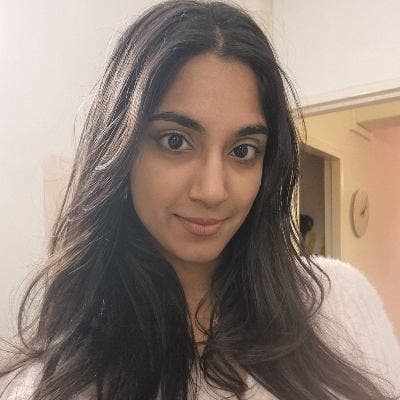 Professional Female seeks a double room Main Photo