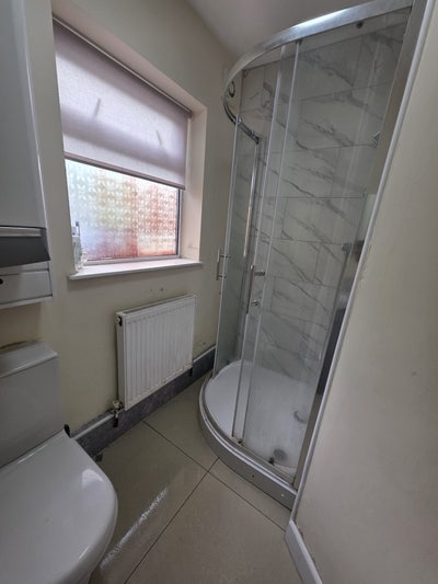 Town centre room to rent  Main Photo
