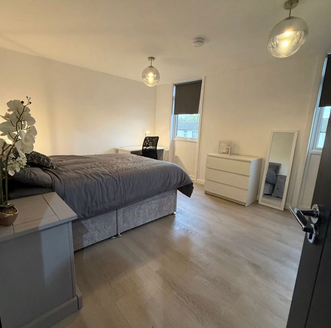 Room in Modern House,Hospital WS3 & Bloxwich  Main Photo