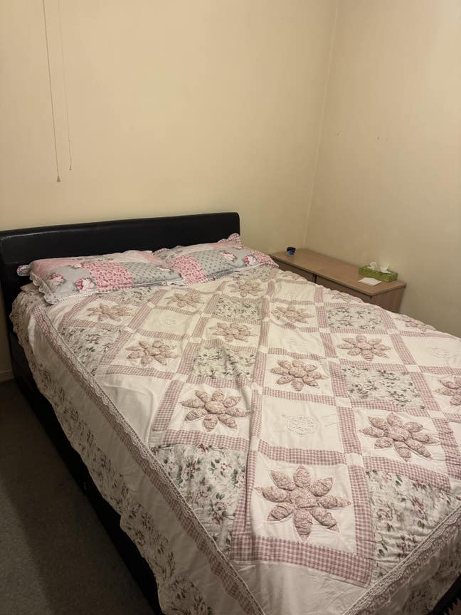 Hi  1 bedroom are available for rent  Main Photo
