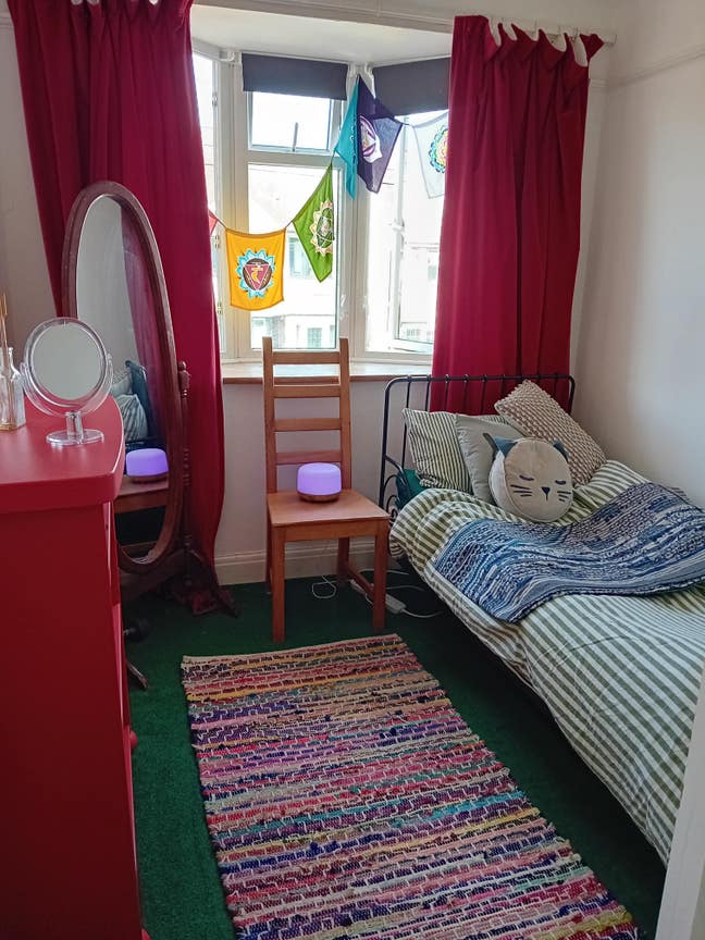 Cosy, furnished, single room Main Photo