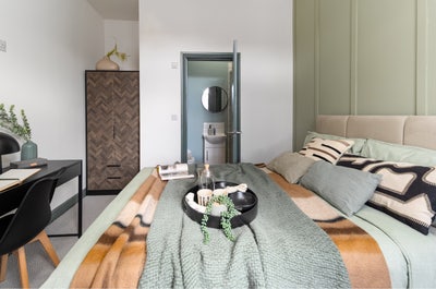 Stunning Ensuites | Bury | Bills Inc  Main Photo
