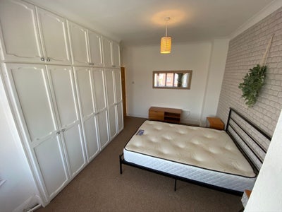 1x Double Room Available - Leigh-on-Sea Main Photo