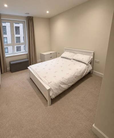 Monday–Friday Weekday Room Rental Main Photo