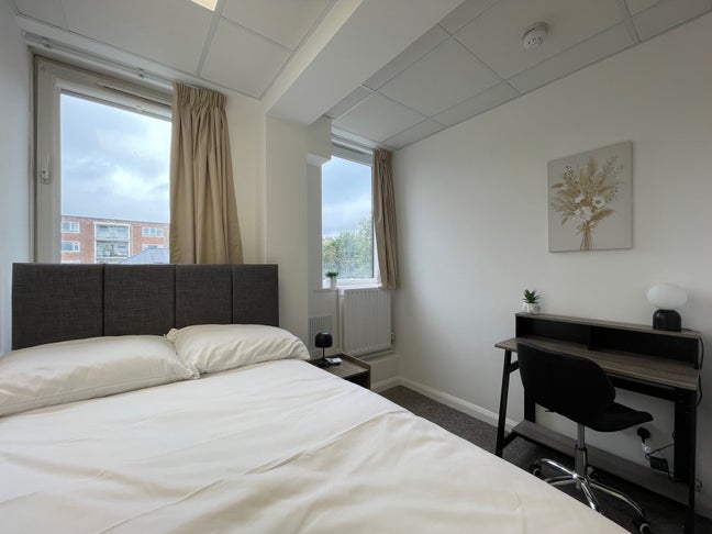 Modern furnished studio room- Bills Included  Main Photo