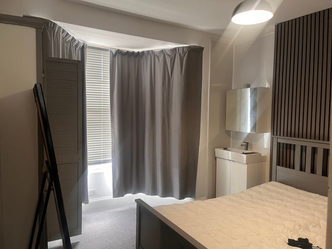 Newly Refurbished Double Room – Bills Included Main Photo