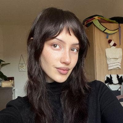 Professional Female seeks a double room Main Photo