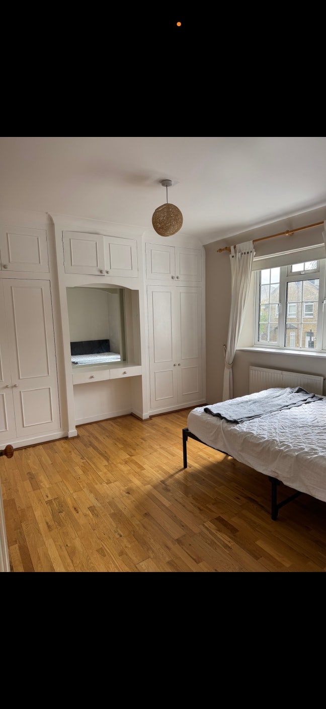 Large Double Room Tooting  Main Photo