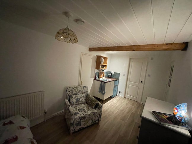 Peaceful country en-suite room Main Photo