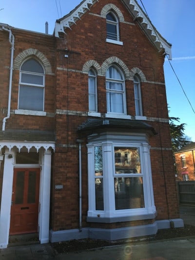 Ground floor 1 bedroom flat inc ALL bills  Main Photo