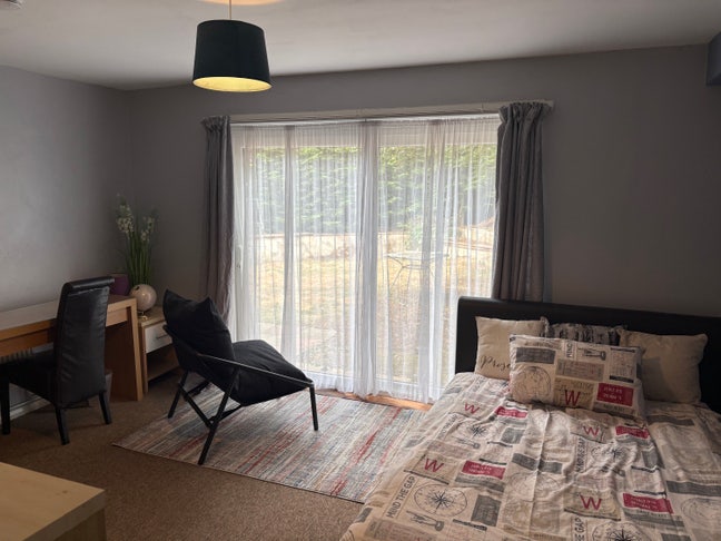 Large Double Room - Ensuite & Beautiful Garden  Main Photo