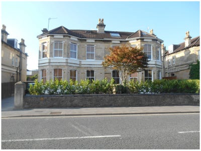 Luxury Double ensuite with Private Parking, Bath Main Photo
