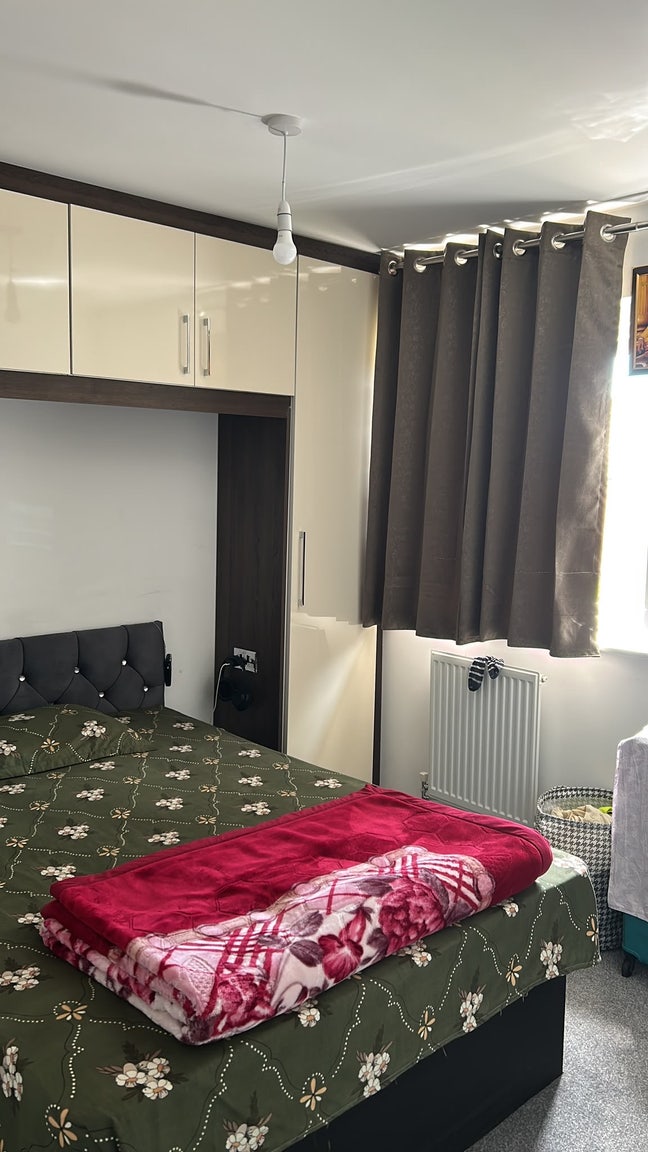 Room to rent Main Photo